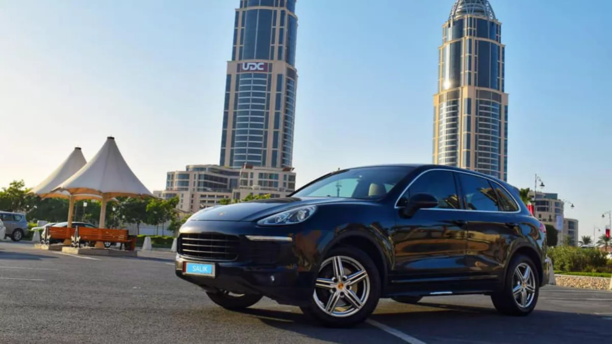 Doha Cabs Limousine 1