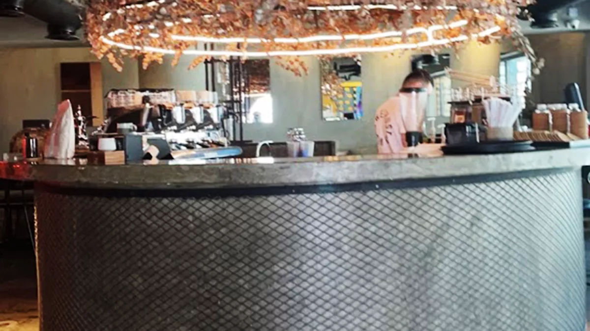 Social House Restaurant 12