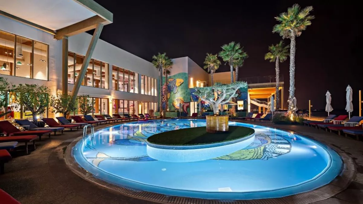 Fuwairit Kite Beach, Tapestry Collection by Hilton 2