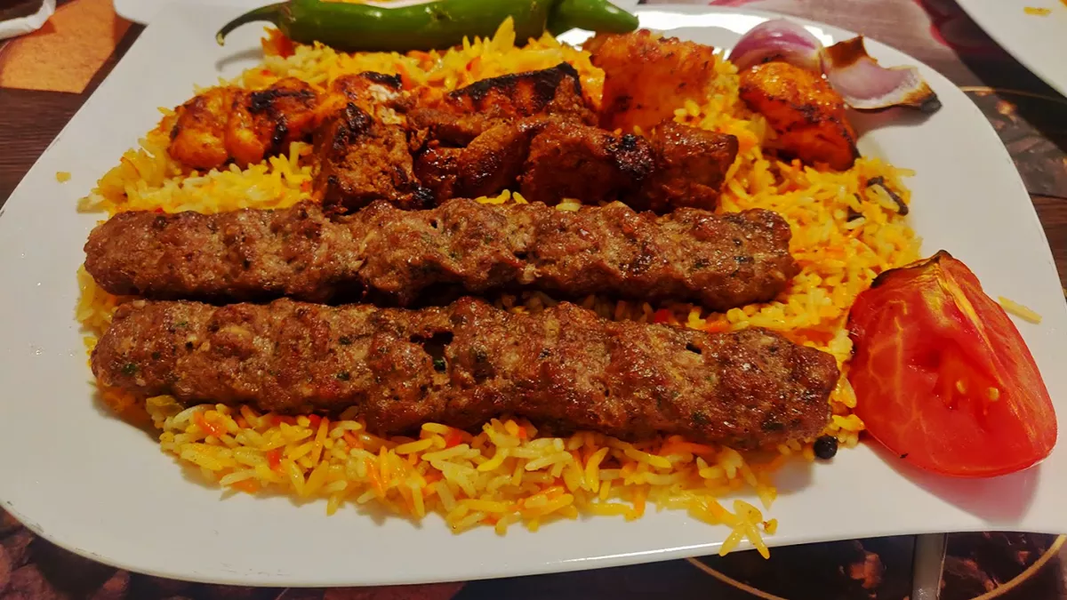 Al Akeel Restaurant 6