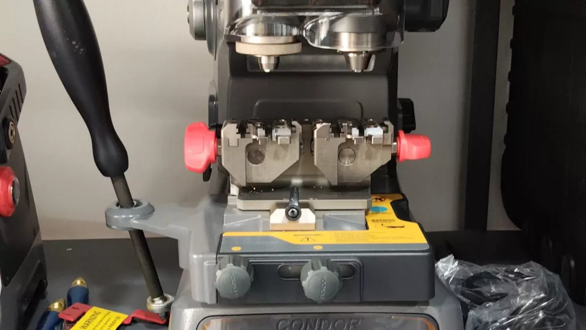 Doha Flyzone Auto Parts Trading 2