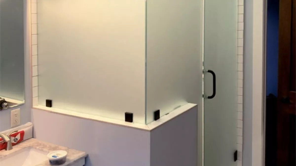 Diamond Glass and Mirror House 3