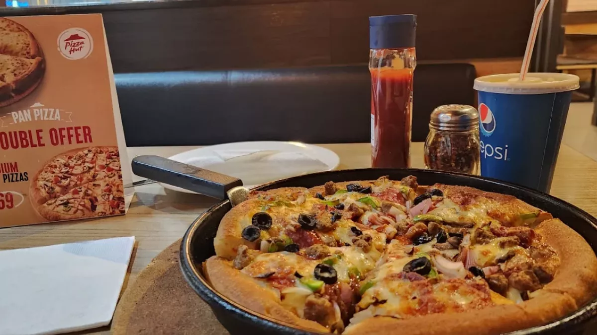 Pizza Hut Al Nasr Branch 2