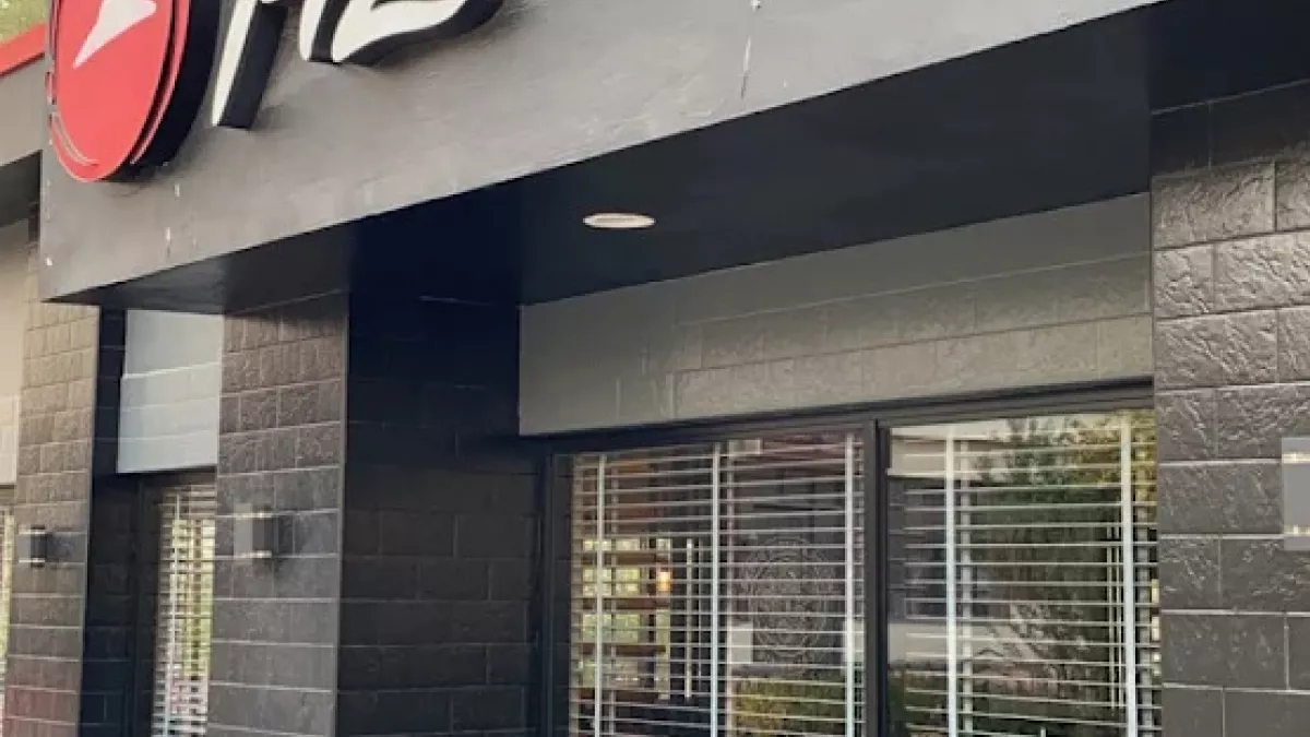 Pizza Hut Ramada 1