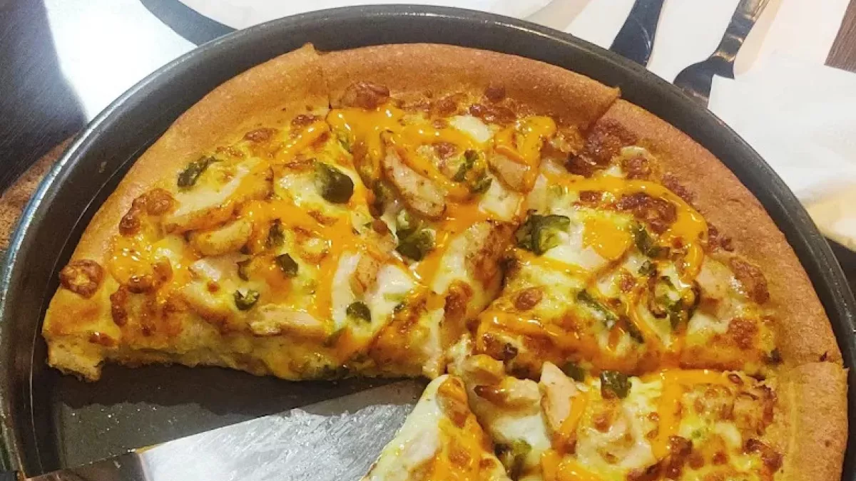 Pizza Hut Ramada 3