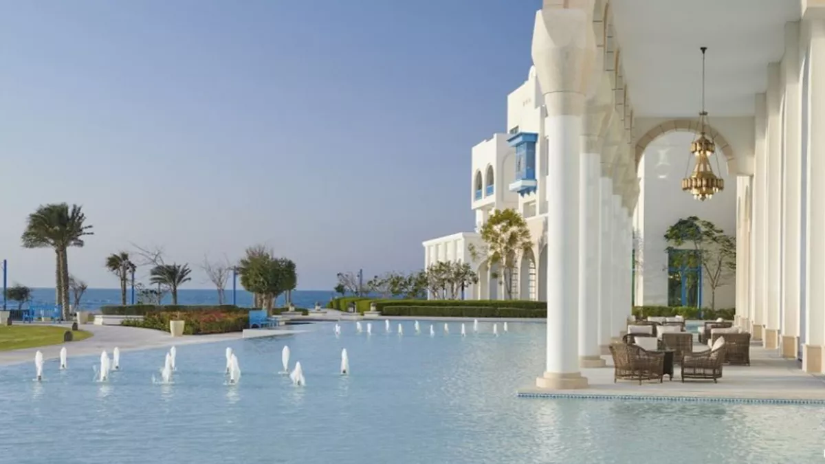 Hilton Salwa Beach Resort & Villas 5