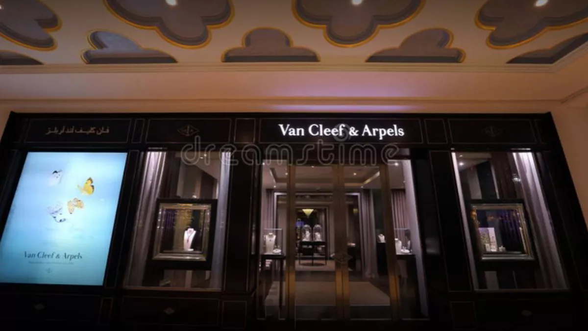 Van Cleef & Arpels (Doha - Villaggio Mall) 3
