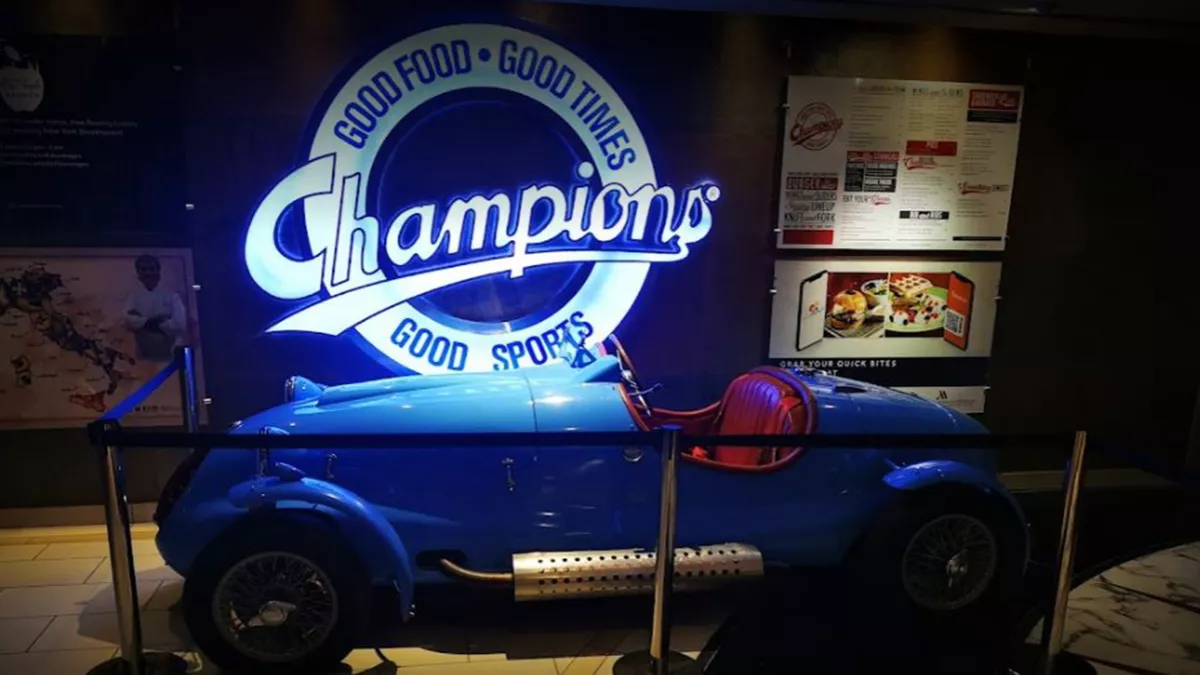 Champions Sports Bar 6