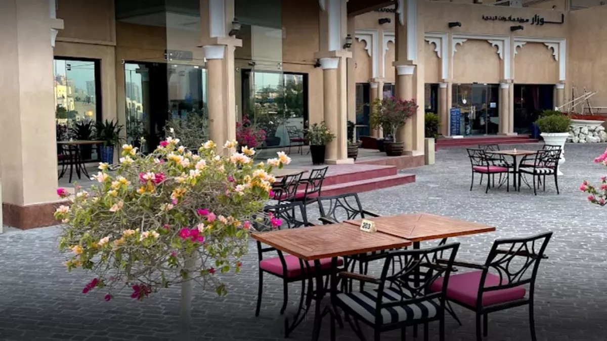 L'wzaar Sea Food Restaurant 4