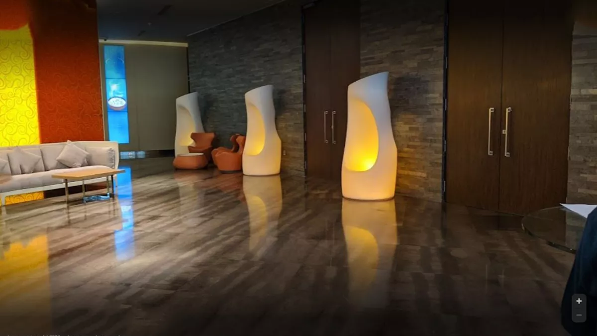 Three sixty restaurant 4