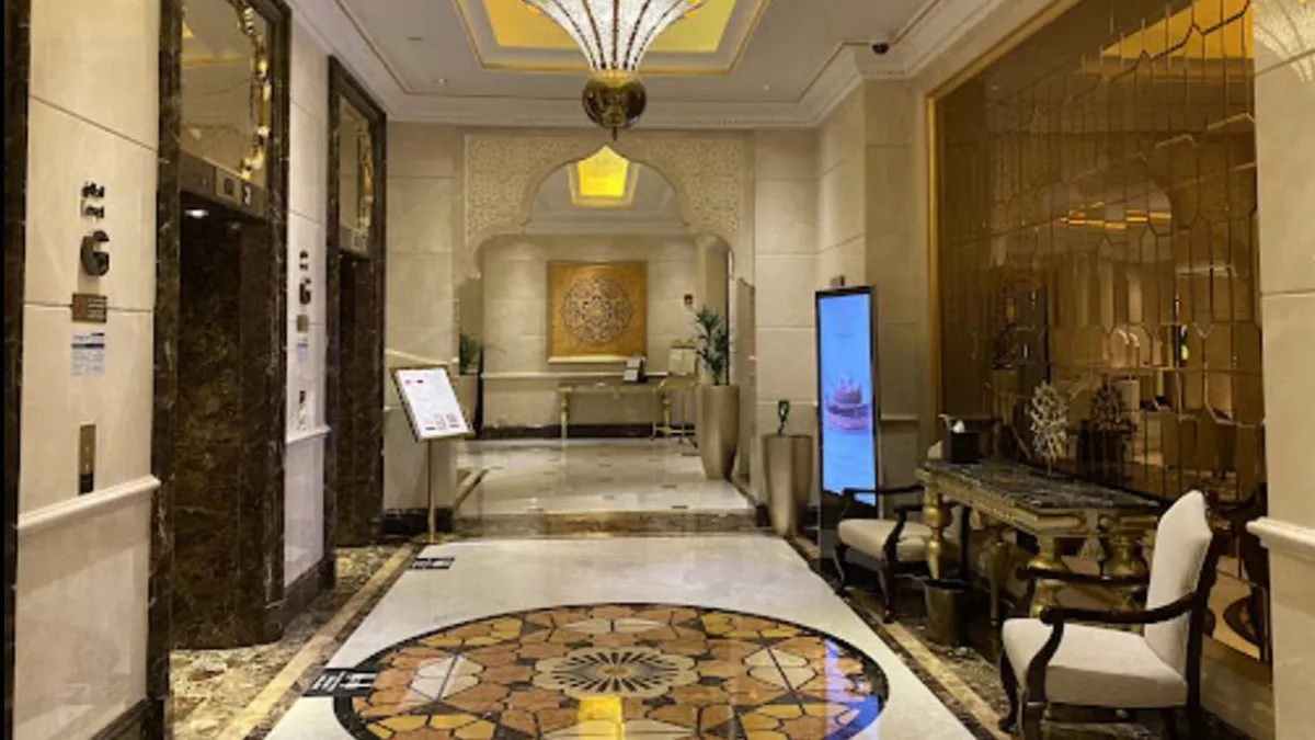 Ezdan Palace Hotel 4