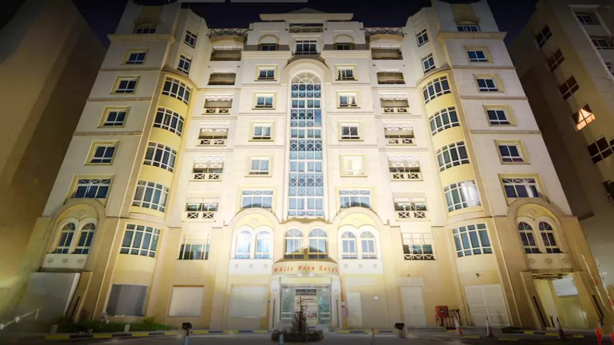 White Moon Hotel 7