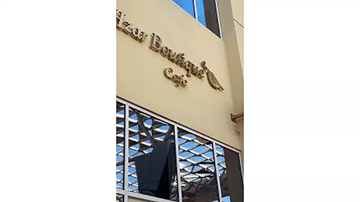 Hzar Boutique Cafe 1
