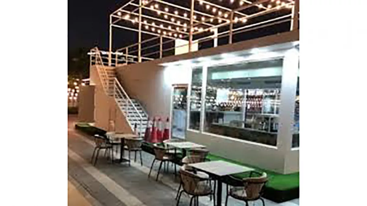 71 Street Cafe 1
