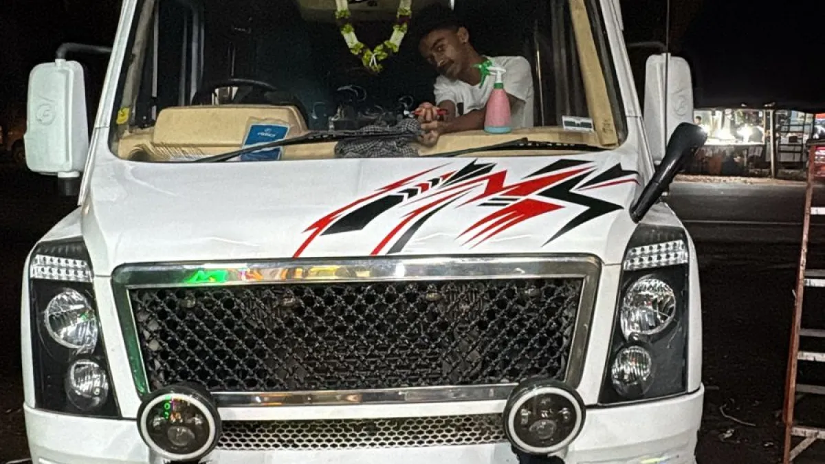 Vairagi Holidays Tempo traveller 1